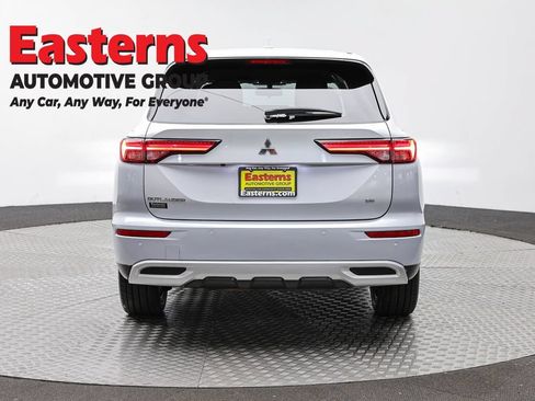 Used 2024 Mitsubishi Outlander SE AWD/4WD image 6