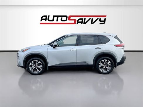 Used 2021 Nissan Rogue SV image 4