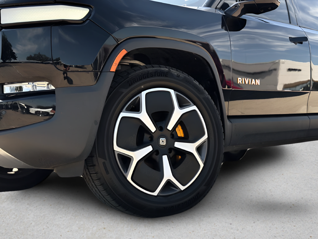 Used 2024 Rivian R1S Adventure Quad AWD/4WD image 24