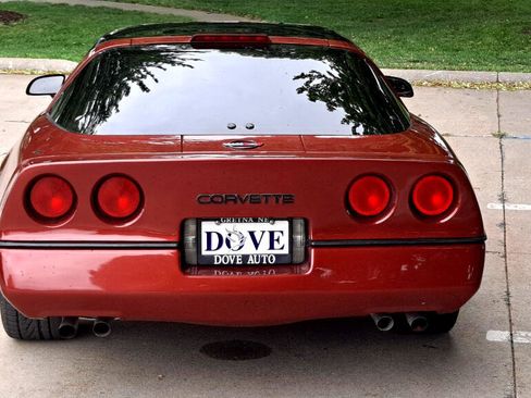 Used 1988 Chevrolet Corvette Coupe image 5