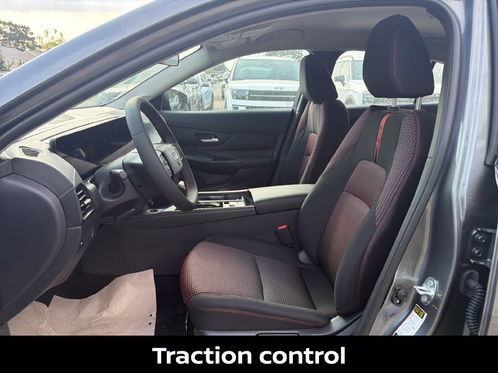 Certified 2027 Nissan Sentra SR w/ Floor Mat Package FWD image 11