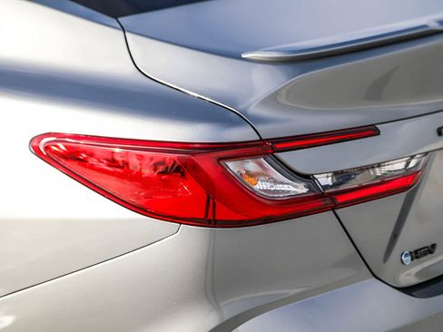 Used 2026 Toyota Camry SE image 9