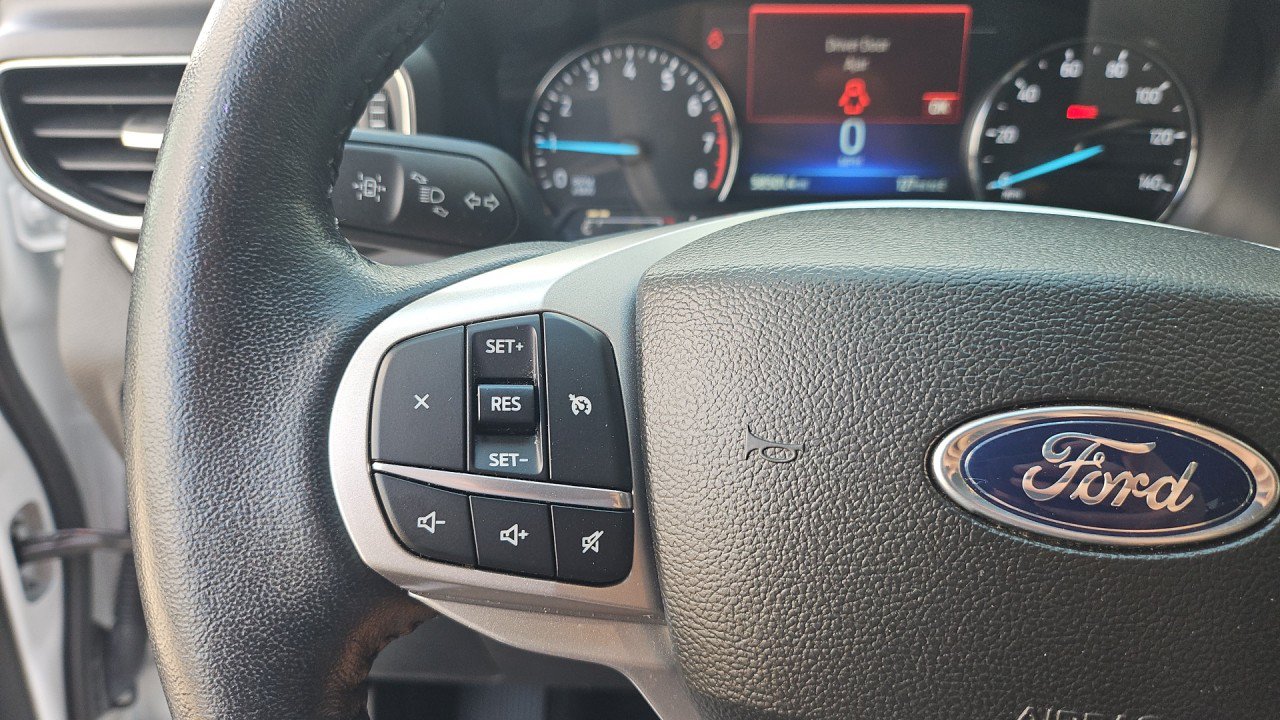 Used 2023 Ford Explorer XLT w/ Equipment Group 202A RWD image 20