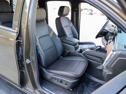 Used 2025 GMC Canyon AT4 w/ AT4 Premium Package AWD/4WD image 47