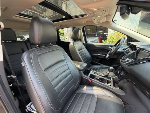 Used 2017 Ford Escape Titanium AWD/4WD image 40