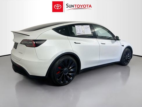 Used 2022 Tesla Model Y Performance image 4