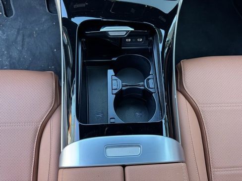 Used 2025 Mercedes-Benz C 300 4MATIC Sedan image 16