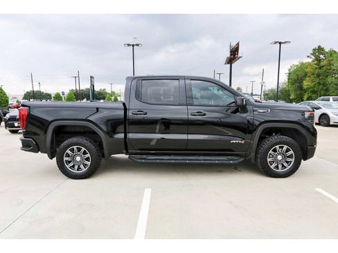 Used 2024 GMC Sierra 1500 AT4 w/ Technology Package image 5