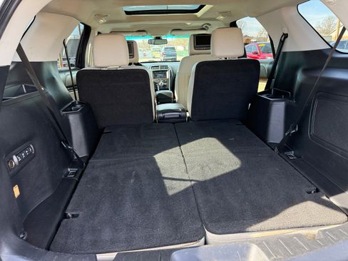 Used 2016 Ford Explorer Platinum image 11