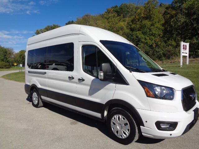 Used 2025 Ford Transit 350 XLT RWD image 11