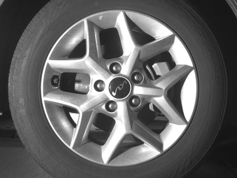 Used 2025 Kia Soul LX w/ LX Technology Package FWD image 13