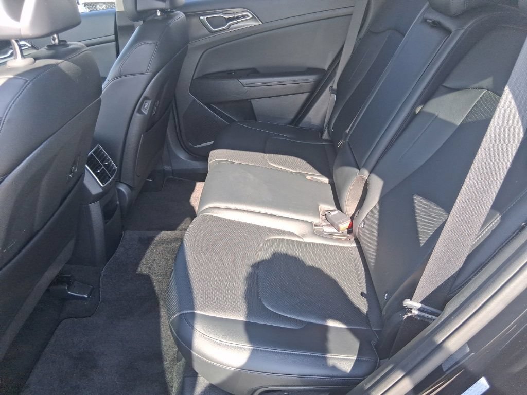 Certified 2024 Kia Sportage EX FWD image 15