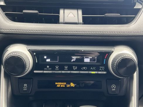 Used 2019 Toyota RAV4 LE w/ All Weather Liner Package image 18