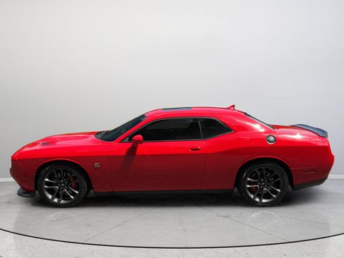 Used 2022 Dodge Challenger R/T Scat Pack RWD image 11