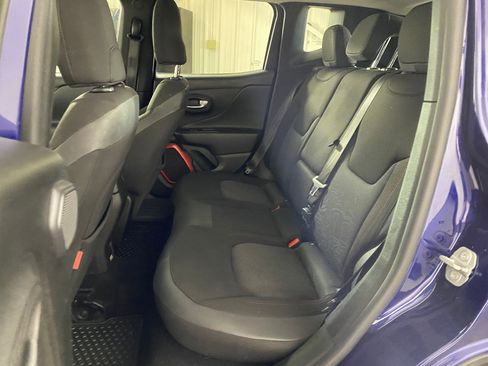 Used 2016 Jeep Renegade Trailhawk image 14