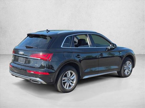 Certified 2023 Audi Q5 2.0T Premium w/ Convenience Package AWD/4WD image 5
