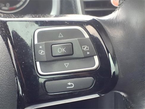 Used 2013 Volkswagen Beetle 2.0T image 15