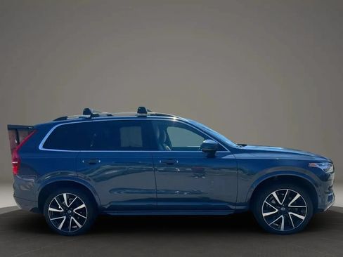 Used 2018 Volvo XC90 T6 Momentum w/ Convenience Package AWD/4WD image 4