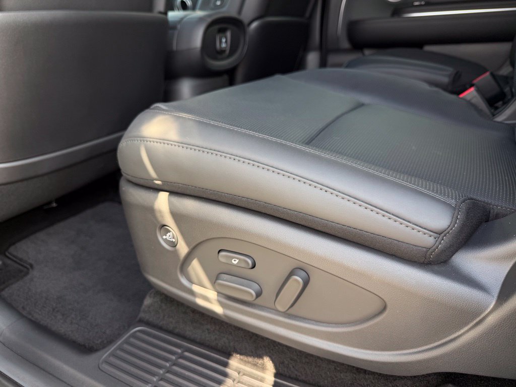 Used 2026 Hyundai Palisade Calligraphy FWD image 32