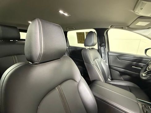 Used 2025 MAZDA CX-90 3.3 Turbo w/ Select Package image 33