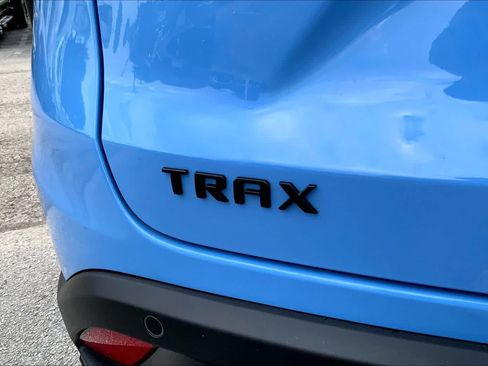 Used 2024 Chevrolet Trax RS w/ Driver Confidence Package FWD image 27