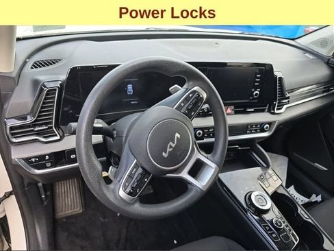 Used 2023 Kia Sportage LX AWD/4WD image 13