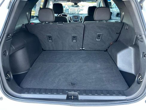 Used 2021 Chevrolet Equinox LT image 17