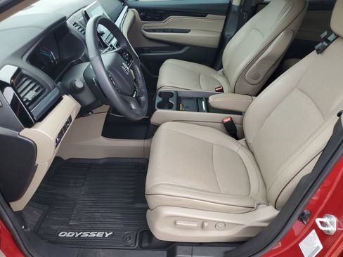 Used 2023 Honda Odyssey Elite image 5