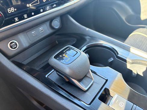 Used 2023 Nissan Rogue SV image 27