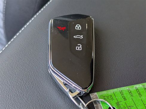 Certified 2025 Volkswagen Tiguan S image 43