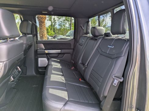 Certified 2025 Ford F150 Platinum w/ Equipment Group 702A High AWD/4WD image 8