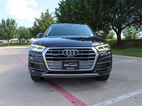 Used 2018 Audi Q5 Prestige w/ Prestige Package AWD/4WD image 2