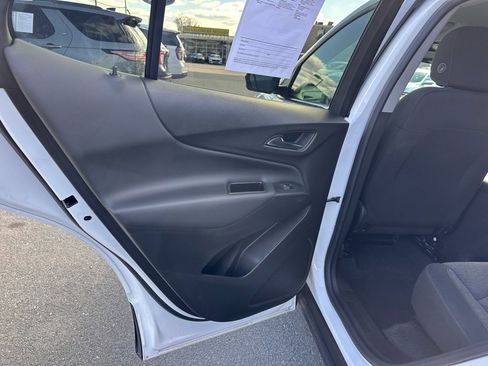 Used 2024 Chevrolet Equinox LT image 21