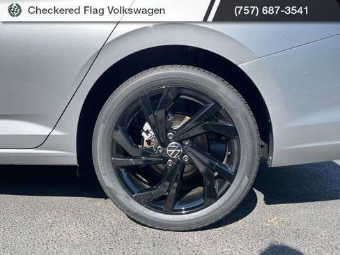 New 2026 Volkswagen Jetta SE FWD image 7