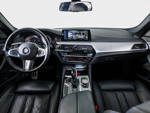Used 2018 BMW M550i xDrive image 26