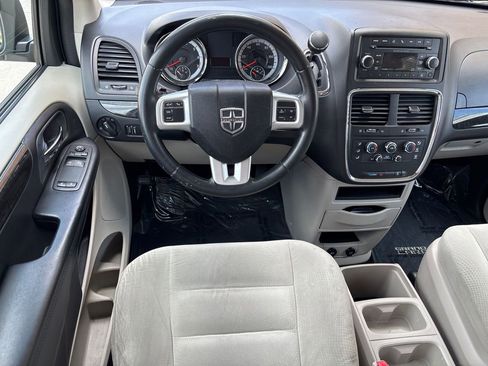 Used 2014 Dodge Grand Caravan SE w/ Quick Order Package 29E SE FWD image 12