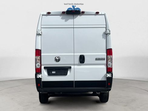 Used 2025 RAM ProMaster 2500 w/ Convenience Group FWD image 6