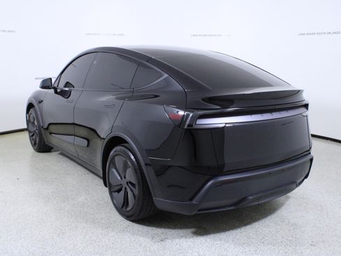 Used 2026 Tesla Model Y 2WD image 5