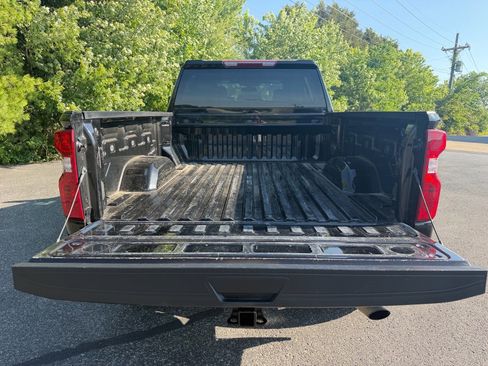 Used 2023 Chevrolet Silverado 2500 Custom w/ Custom Value Package AWD/4WD image 19