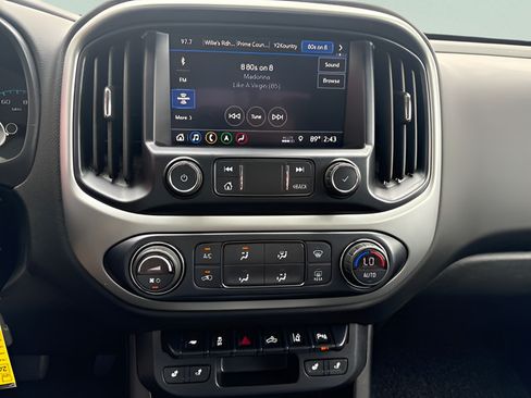 Used 2020 Chevrolet Colorado LT w/ Luxury Package AWD/4WD image 24