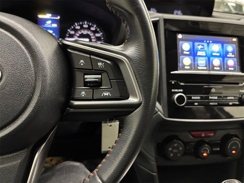 Used 2019 Subaru Crosstrek 2.0i Premium w/ Eyesight System image 27