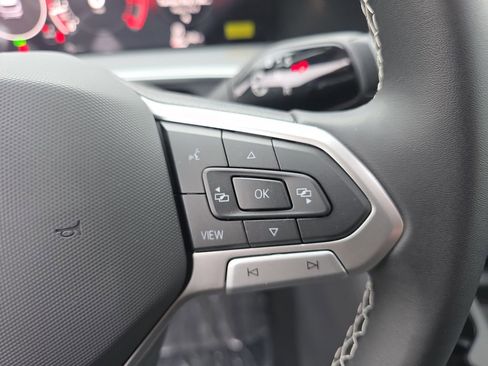 New 2026 Volkswagen Tiguan SE image 22