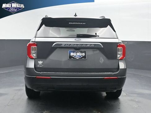 Certified 2023 Ford Explorer XLT RWD image 6
