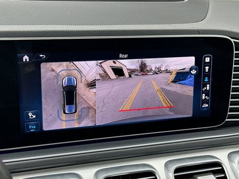 Used 2024 Mercedes-Benz GLS 450 4MATIC image 21