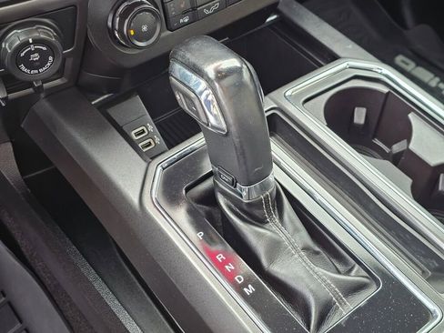 Used 2019 Ford F150 XLT w/ Equipment Group 302A Luxury AWD/4WD image 29