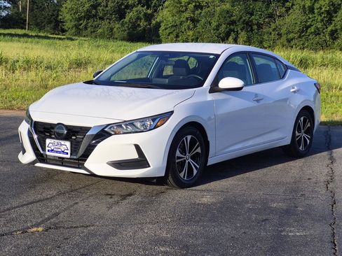 Used 2021 Nissan Sentra SV FWD image 3