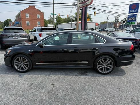 Used 2017 Volkswagen Passat 1.8T R-Line FWD image 10