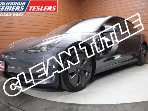 Used 2023 Tesla Model 3 Standard Range image 1