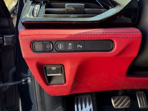 Used 2022 Acura MDX A-Spec image 6