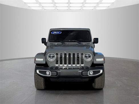 Used 2021 Jeep Wrangler Unlimited Sahara image 2